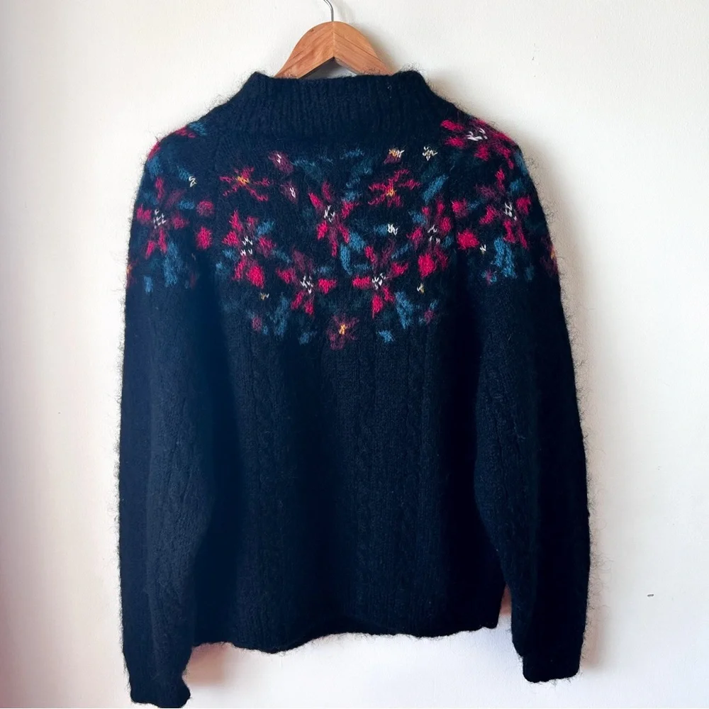 L.L. Bean Vintage 80s Floral Black Mohair Sweater XL - Picture 4 of 10